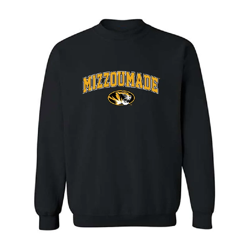Missouri - NCAA Women's Basketball : Angelique Ngalakulondi - Crewneck Sweatshirt Hoodie with High Neck Warm Protective Missouri - NCAA Women's Basketball : Angelique Ngalakulondi - Crewneck Sweatshirt Hoodie with High Neck Warm Protective